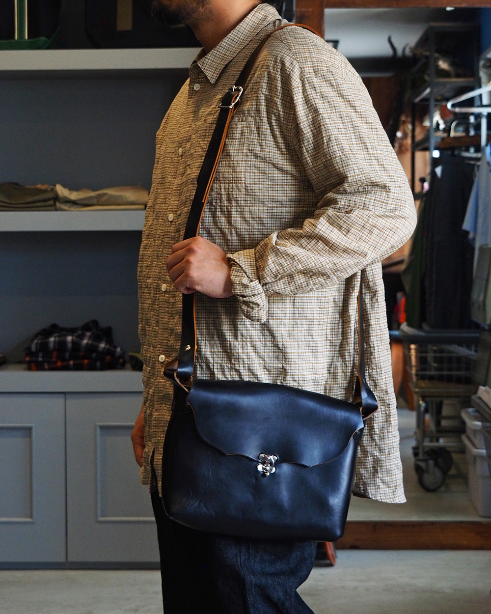 FERNAND LEATHER フェルナンドレザー iPad Latch Pouch Black