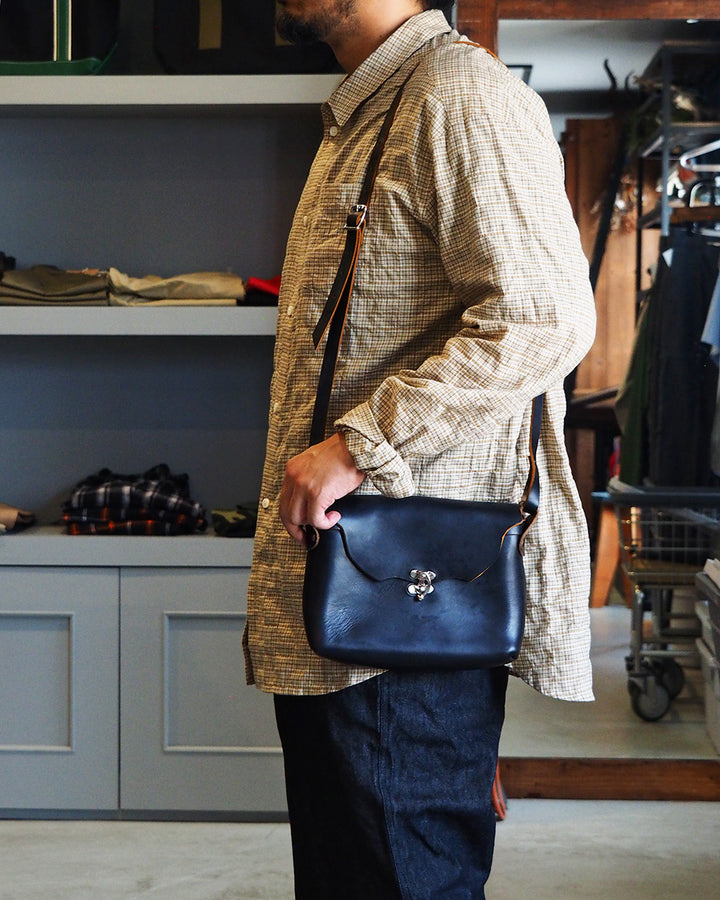 FERNAND LEATHER フェルナンドレザー Horizontal Latch Pouch Black