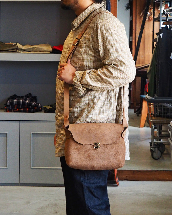 FERNAND LEATHER フェルナンドレザー iPad Latch Pouch Sand Suede