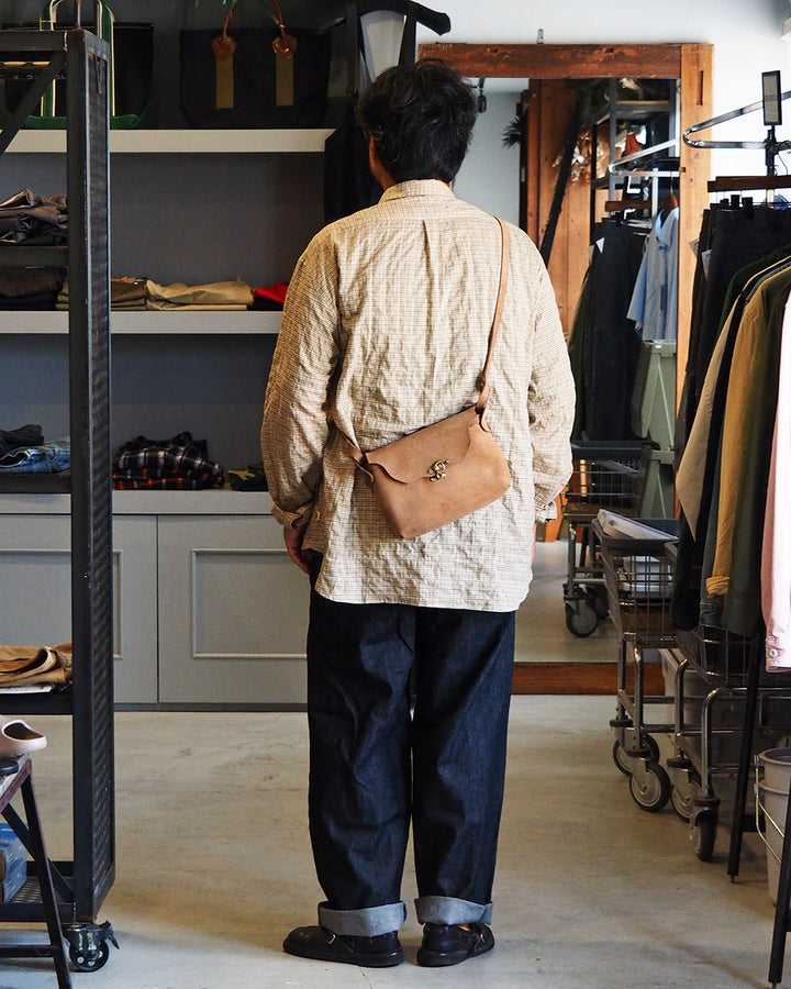 FERNAND LEATHER フェルナンドレザー Horizontal Latch Pouch Sand Suede