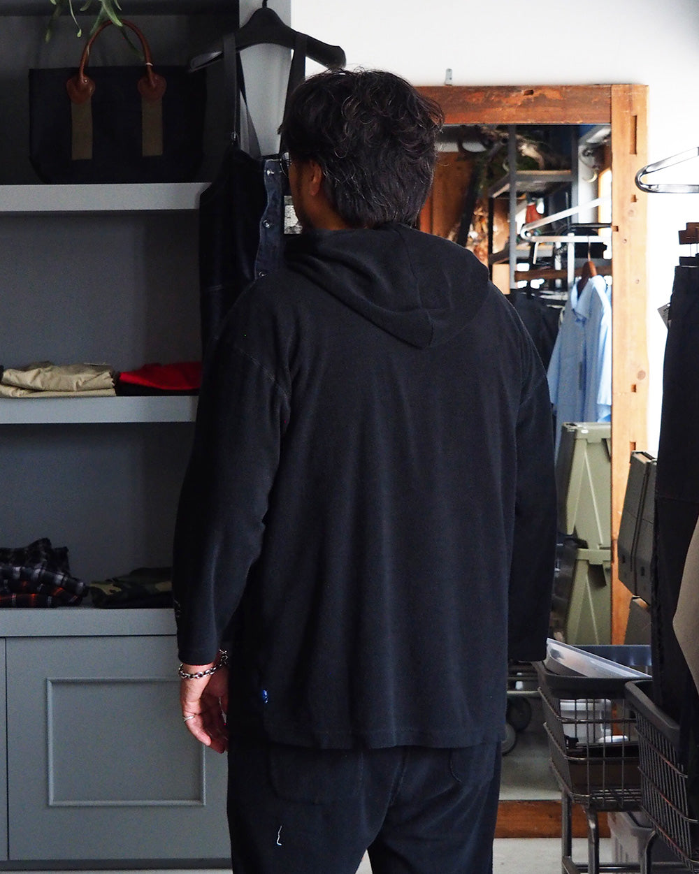 TURN ME ON ターンミーオン Raffi Pile 3/4-Sleeve Skipper Hoodie Black
