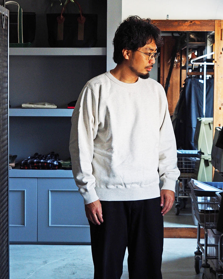 VICTORIA ATHLETICS ヴィクトリアアスレチックス CREWNECK SWEAT Egg