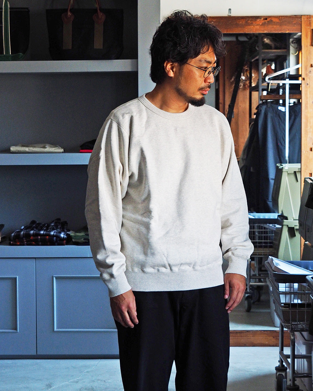 VICTORIA ATHLETICS ヴィクトリアアスレチックス CREWNECK SWEAT Egg
