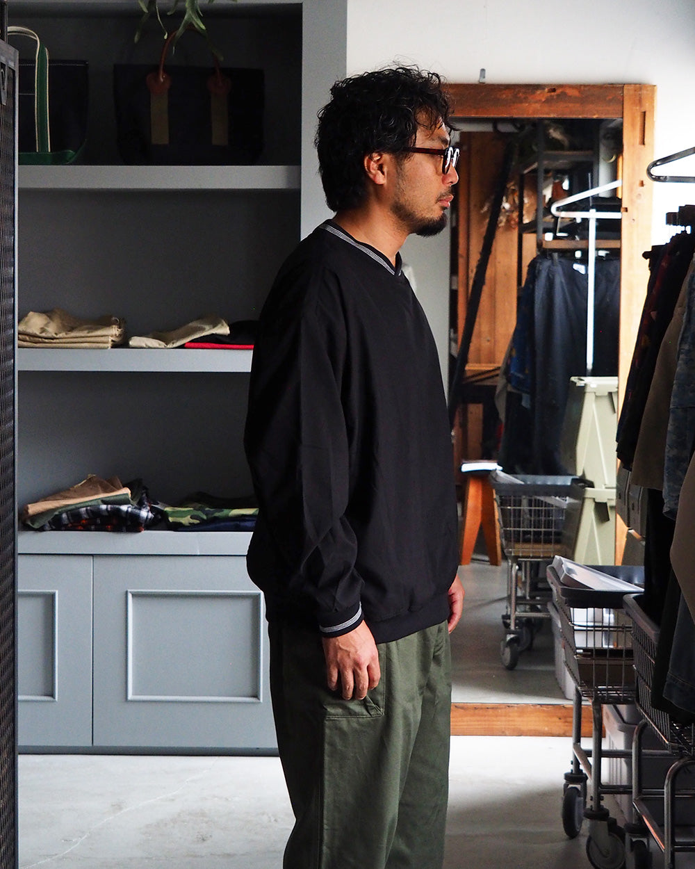 AKWA アクワ Microfiber Windshirt Cross Neck Pullover Black