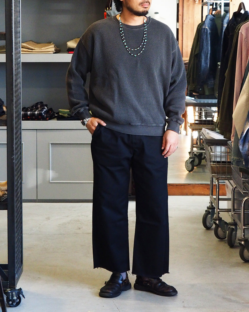 Mr.OLDMAN 米斯特奧德曼 重磅華夫格保暖圓領衛衣 褪色黑