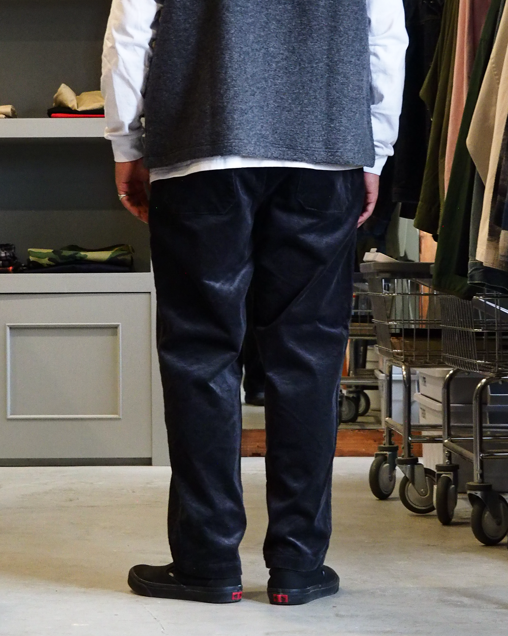 DELICIOUS デリシャス Corduroy Easy Pants - BLK