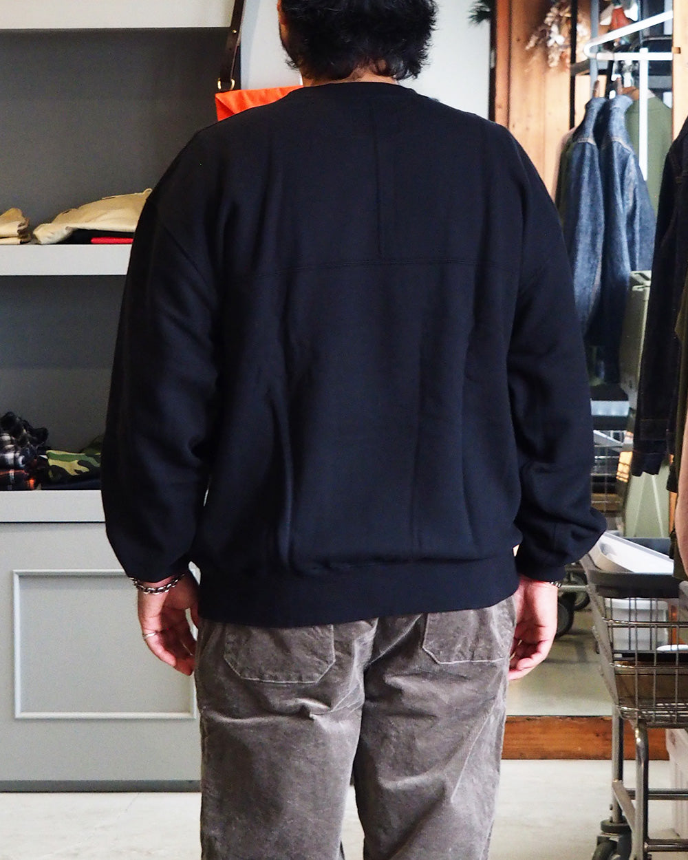 DELICIOUS デリシャス Urban Crew Sweat - BLK